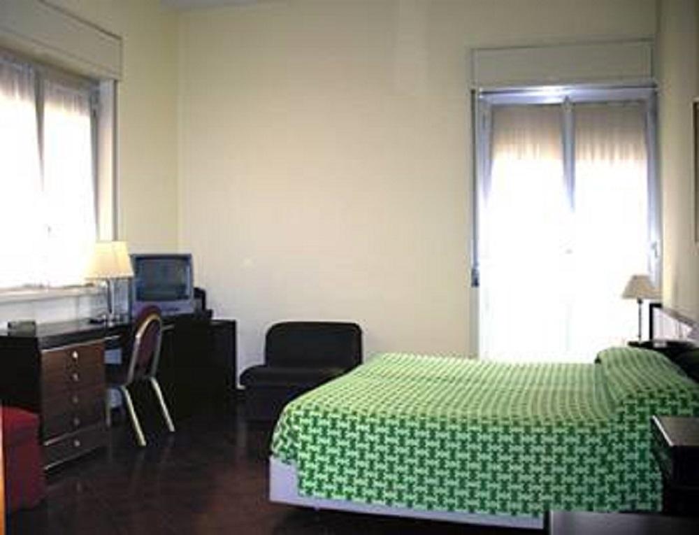 Crisol Europa Hotel Palermo Bagian luar foto