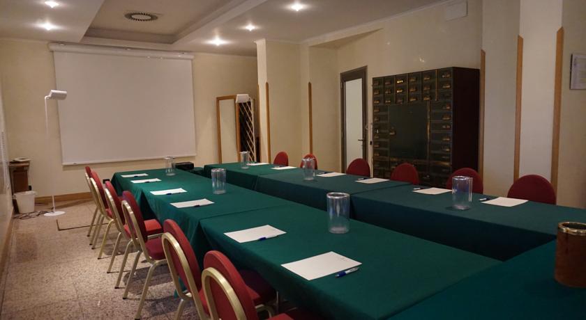 Crisol Europa Hotel Palermo Bagian luar foto