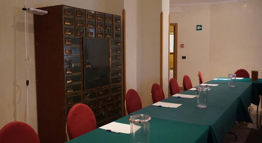 Crisol Europa Hotel Palermo Bagian luar foto
