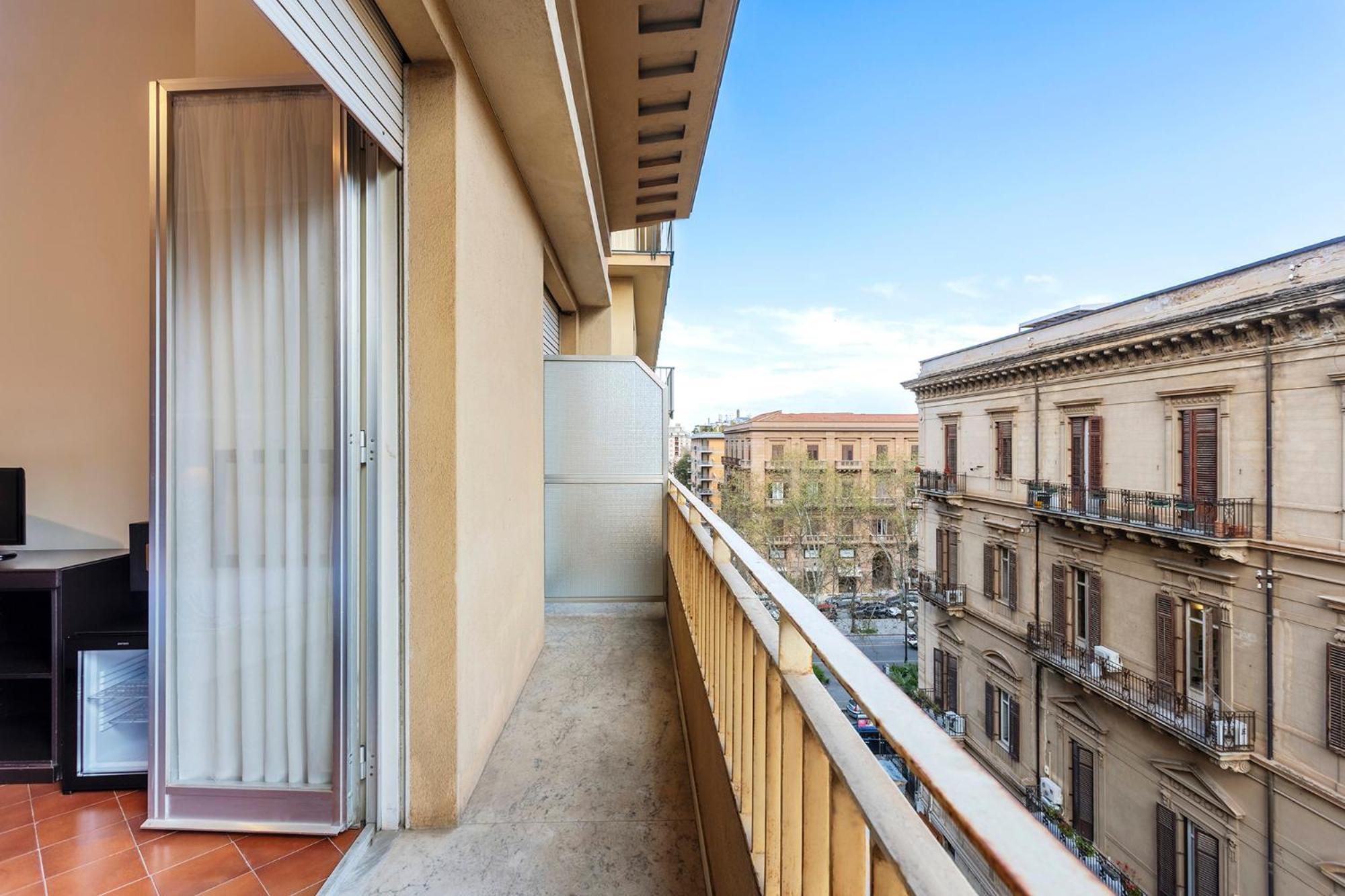 Crisol Europa Hotel Palermo Bagian luar foto
