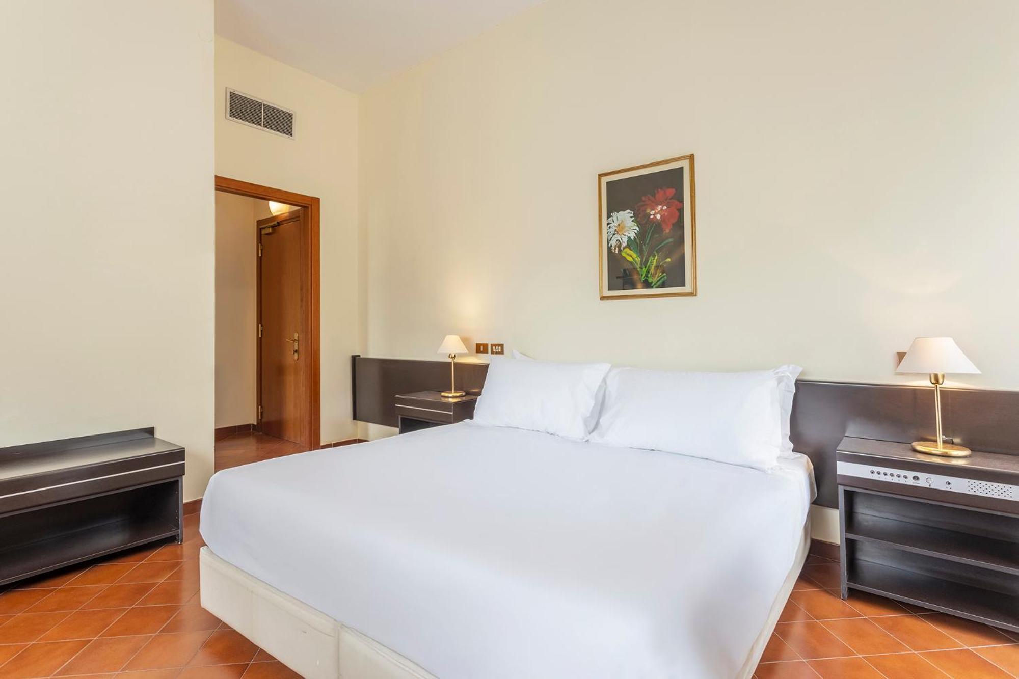 Crisol Europa Hotel Palermo Bagian luar foto