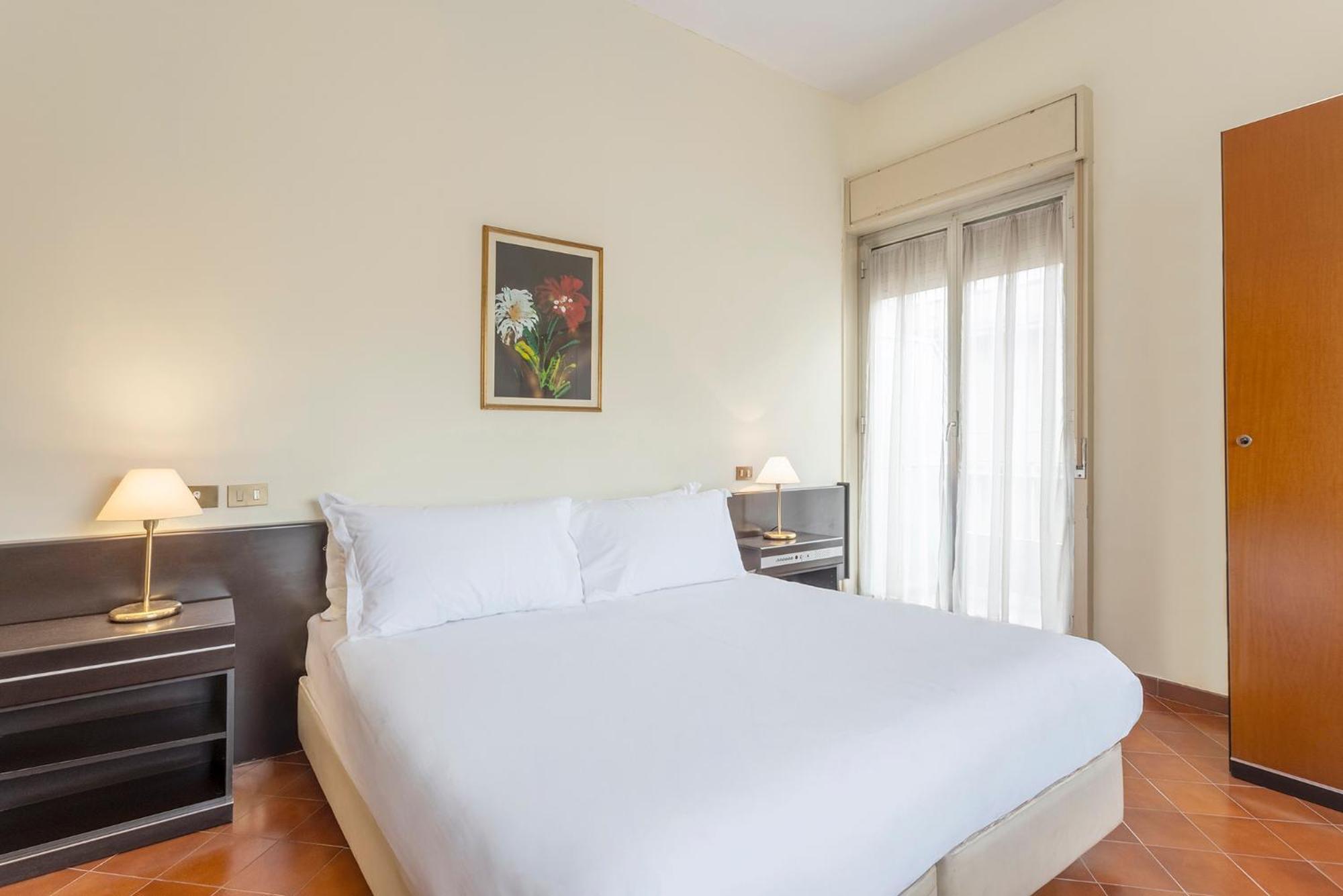 Crisol Europa Hotel Palermo Bagian luar foto