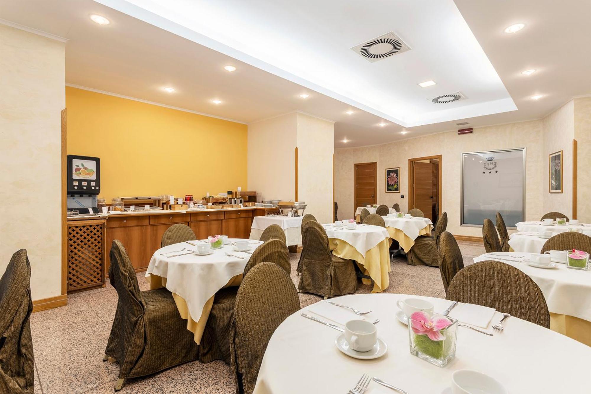 Crisol Europa Hotel Palermo Bagian luar foto