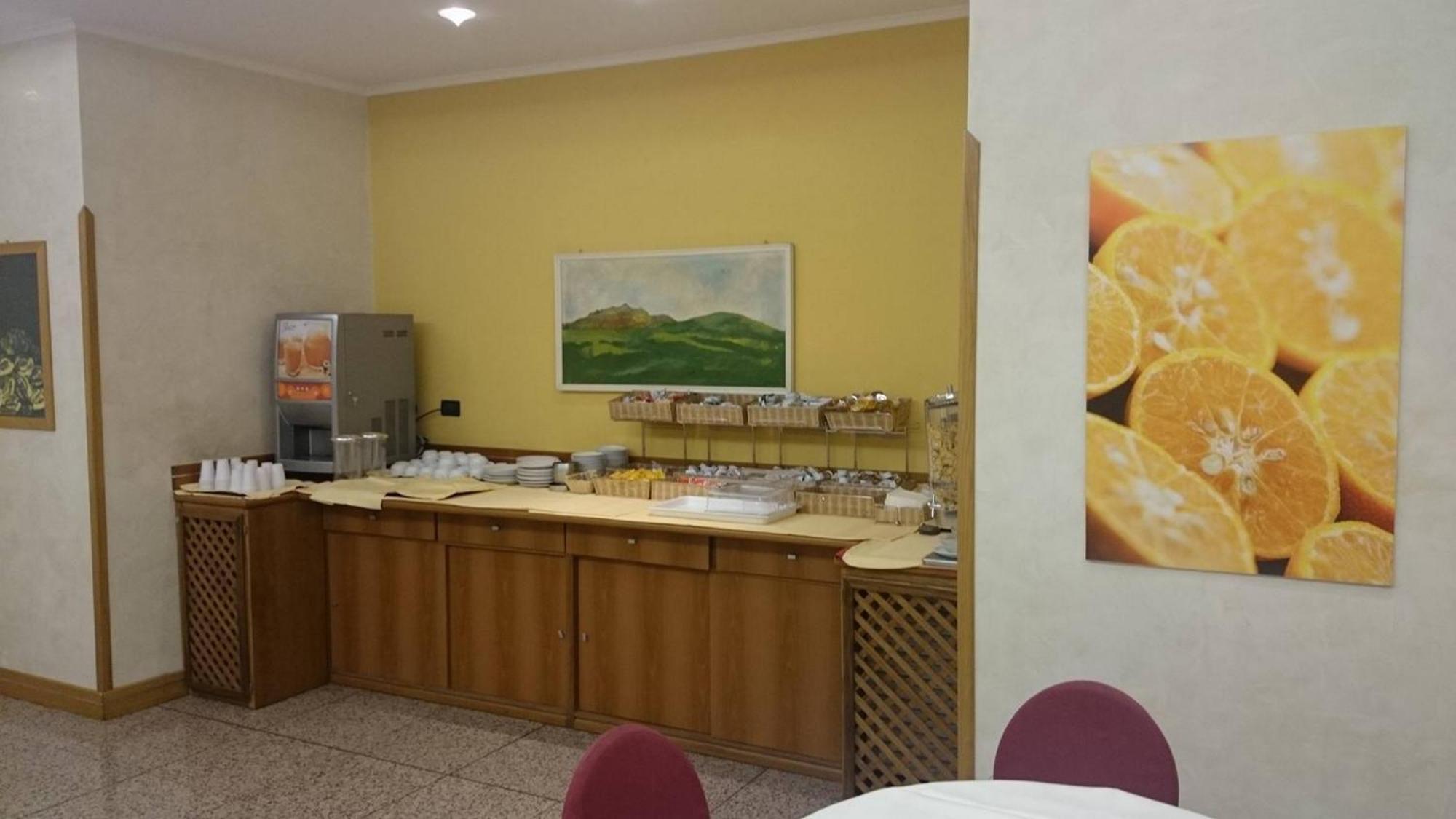 Crisol Europa Hotel Palermo Bagian luar foto